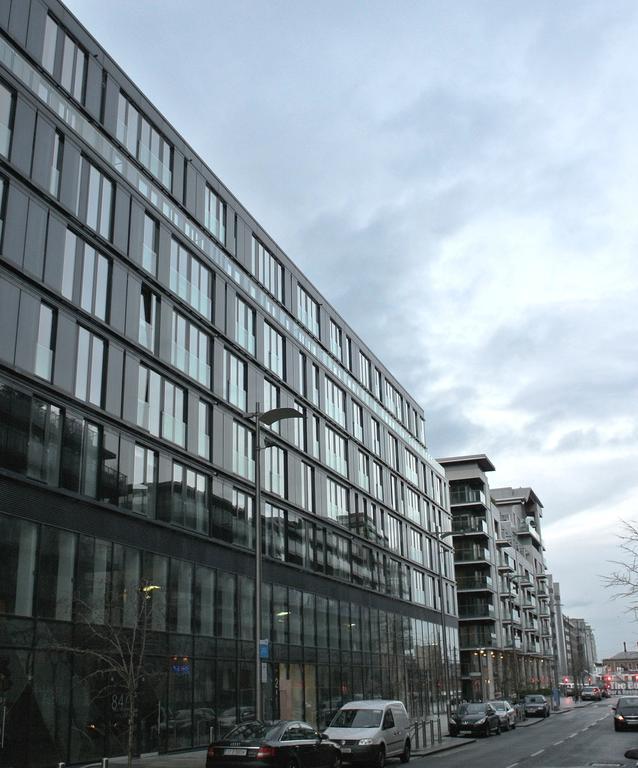 Your Base Dublin - Grand Canal Square מראה חיצוני תמונה